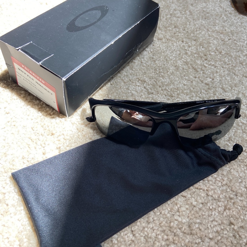 NEW OAKLEY BOTTLE ROCKET SUNGLASSES BLACK POLARIZED